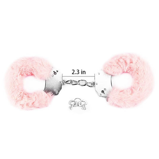 Algemas de metal com cabelo rosa